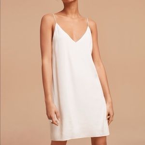 ARITZIA BLUSH PINK SPAGHETTI STRAP SLIP DRESS - M